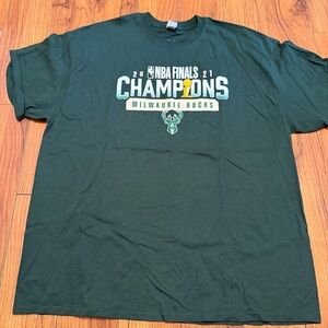 NBA Milwaukee Bucks T-Shirt size 2XL